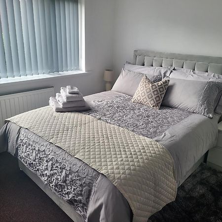 Spacious & Cosy Holiday Home In Manchester Exterior photo