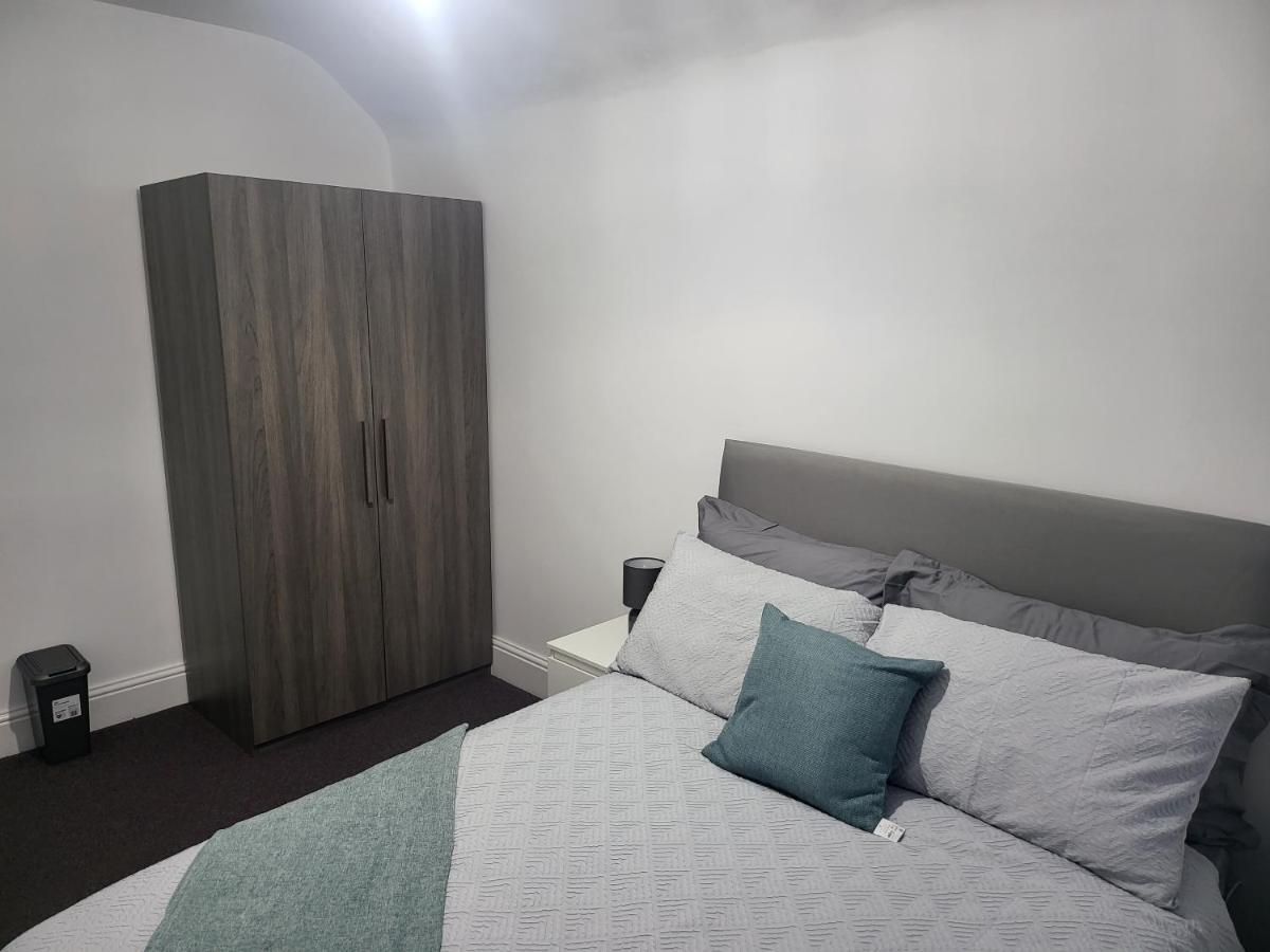 Spacious & Cosy Holiday Home In Manchester Exterior photo